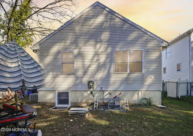 Photo 4 of Single family home for sale at 194 S Melville Ave, Lakewood, NJ 08701 | MLS# 22633713 | Listing updated on 2026-10-30