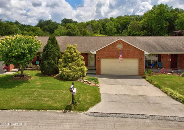 Photo 1 of Single family home for sale at 912 Muirfield Dr, Maryville, TN 37801 | MLS# 1324409 | Listing updated on 2026-09-09