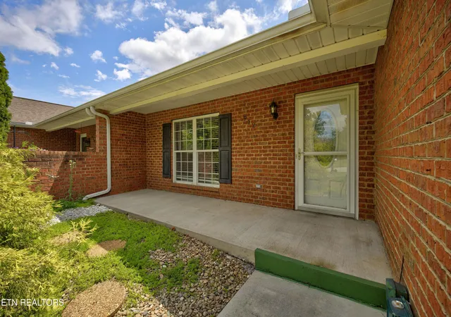 Photo 3 of Single family home for sale at 912 Muirfield Dr, Maryville, TN 37801 | MLS# 1324409 | Listing updated on 2026-09-09