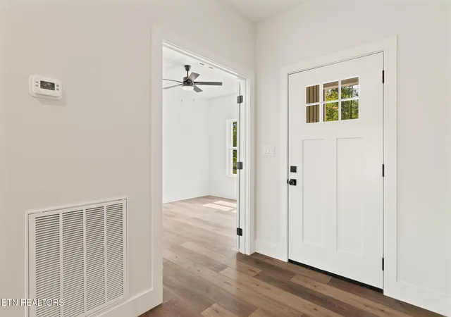 Photo 4 of Single family home for sale at 5710 Zurich Way, Knoxville, TN 37918 | MLS# 1328800 | Listing updated on 2026-09-22