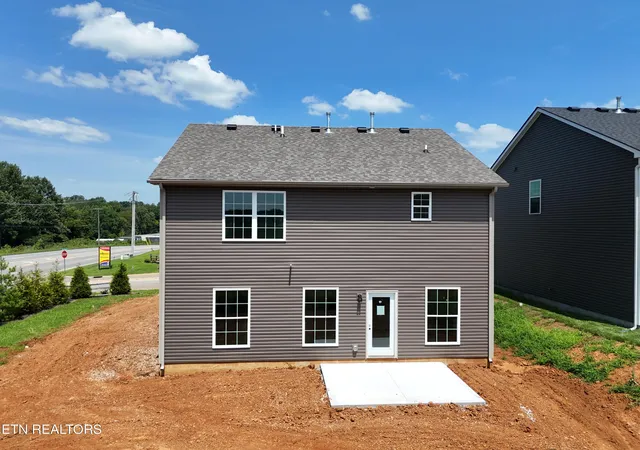 Photo 2 of Single family home for sale at 105 Clover Meadow Ln, Maryville, TN 37801 | MLS# 1325971 | Listing updated on 2026-09-21