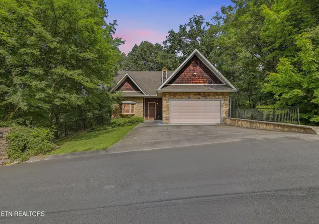 Photo 2 of Single family home for sale at 419 Maggie Mack Ln, Sevierville, TN 37862 | MLS# 1328689 | Listing updated on 2026-09-09