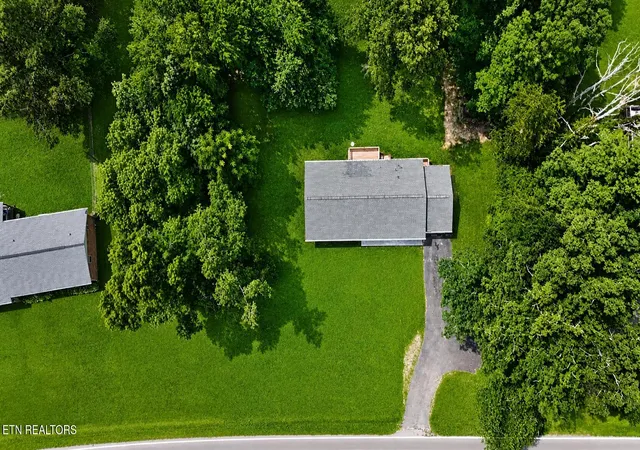 Photo 2 of Single family home for sale at 1941 W 3rd Avenue, Oneida, TN 37841 | MLS# 1328475 | Listing updated on 2026-09-28
