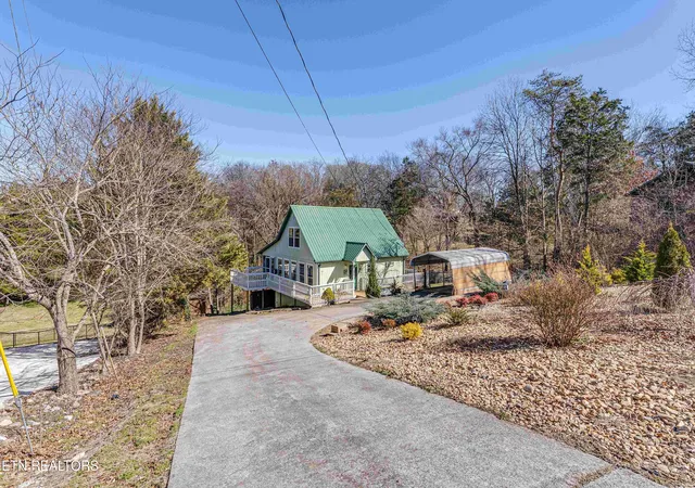 Photo 3 of Single family home for sale at 3314 Cvs Point Dr, Louisville, TN 37777 | MLS# 1355946 | Listing updated on 2026-09-18