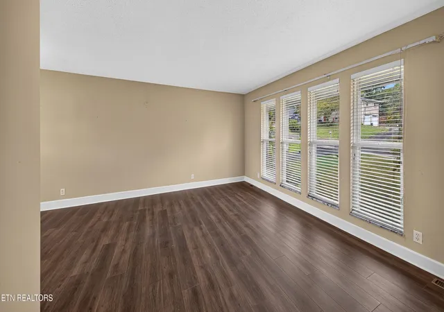 Photo 3 of Single family home for sale at 229 Newport Rd, Farragut, TN 37934 | MLS# 1335594 | Listing updated on 2026-10-05