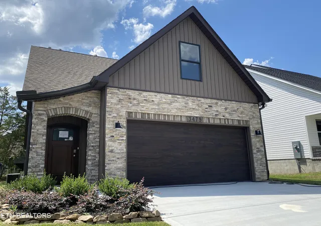 Photo 1 of Single family home for sale at 3479 Sparks Scenic Way, Knoxville, TN 37931 | MLS# 1337372 | Listing updated on 2026-09-04