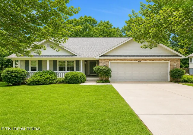 Photo 2 of Single family home for sale at 113 Hilton Ln, Crossville, TN 38558 | MLS# 1351034 | Listing updated on 2026-09-21