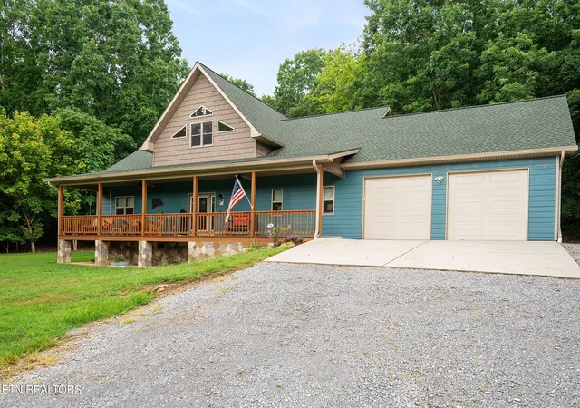 Photo 1 of Single family home for sale at 910 English Mtn Rd, Cosby, TN 37722 | MLS# 1339609 | Listing updated on 2026-09-24