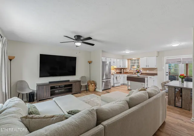 Photo 4 of Single family home for sale at 5733 Acapulco Ave, Knoxville, TN 37921 | MLS# 1354183 | Listing updated on 2026-09-03