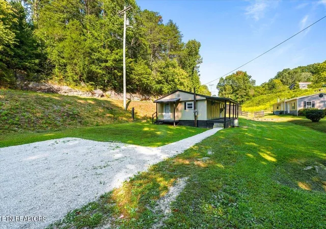 Photo 4 of Single family home for sale at 123 Sweat Ln, La Follette, TN 37766 | MLS# 1343294 | Listing updated on 2026-09-25