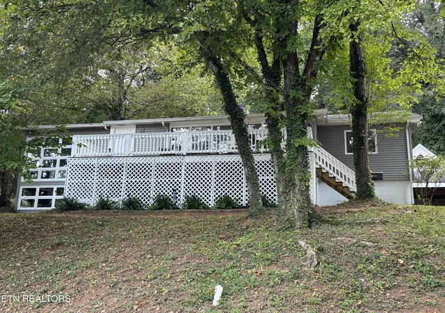 Photo 1 of Single family home for sale at 102 Oxford Rd, Oak Ridge, TN 37830 | MLS# 1343780 | Listing updated on 2026-09-16