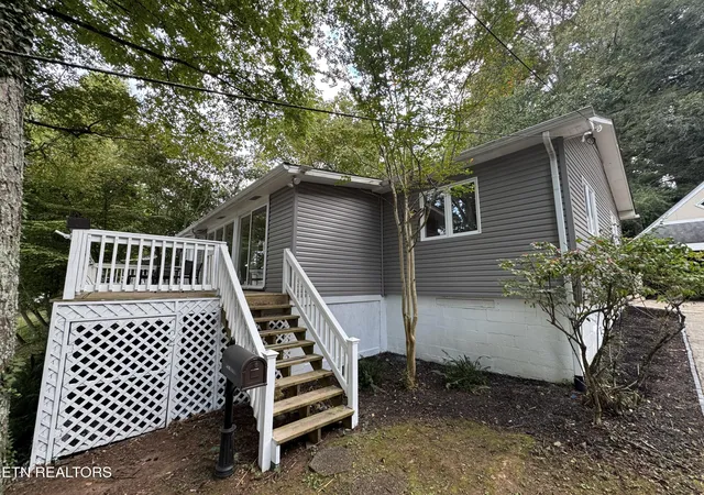 Photo 3 of Single family home for sale at 102 Oxford Rd, Oak Ridge, TN 37830 | MLS# 1343780 | Listing updated on 2026-09-16