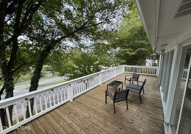 Photo 3 of Single family home for sale at 102 Oxford Rd, Oak Ridge, TN 37830 | MLS# 1343780 | Listing updated on 2026-09-16