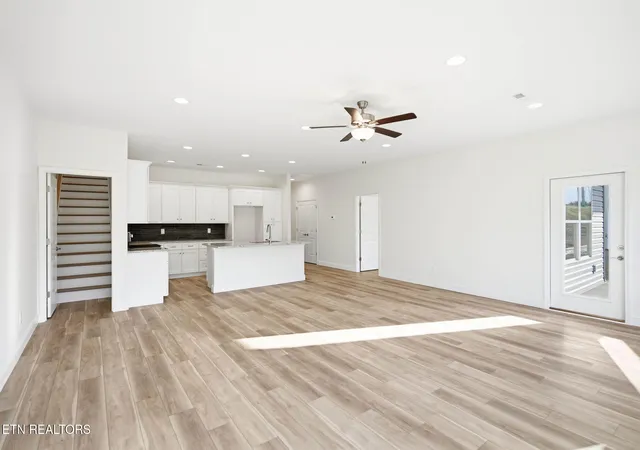 Photo 3 of Single family home for sale at 1506 Sunrise Crst Ln, Powell, TN 37849 | MLS# 1344099 | Listing updated on 2026-09-23