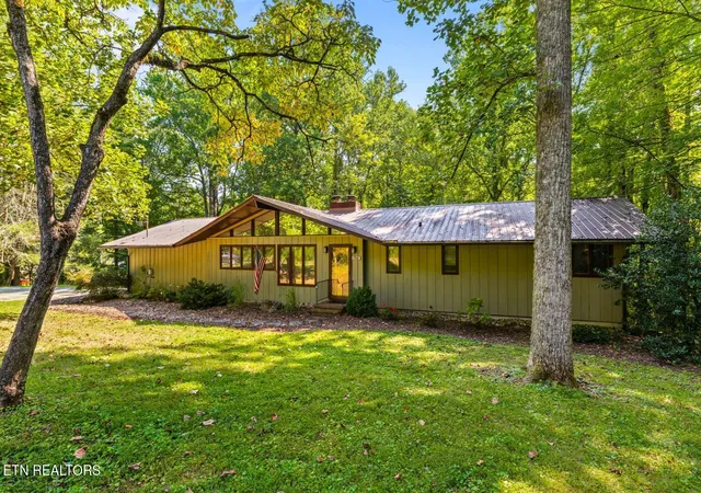 Single family home for sale at 134 Reservoir Rd, Norris, TN 37828 | MLS# 1355334