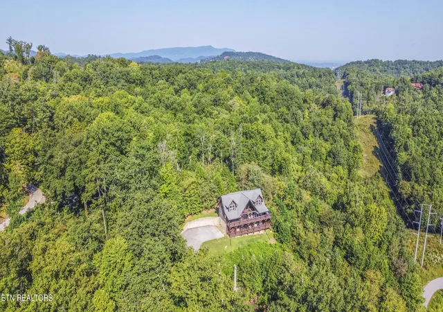 Photo 4 of Sale Pending at 1219 Hemlock Dr, Gatlinburg, TN 37738 | MLS# 1345195 | Listing updated on 2026-09-10