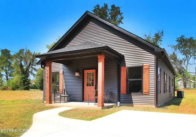 Single family home for sale at 1143 Massachusetts Ave, Knoxville, TN 37921 | MLS# 1344850