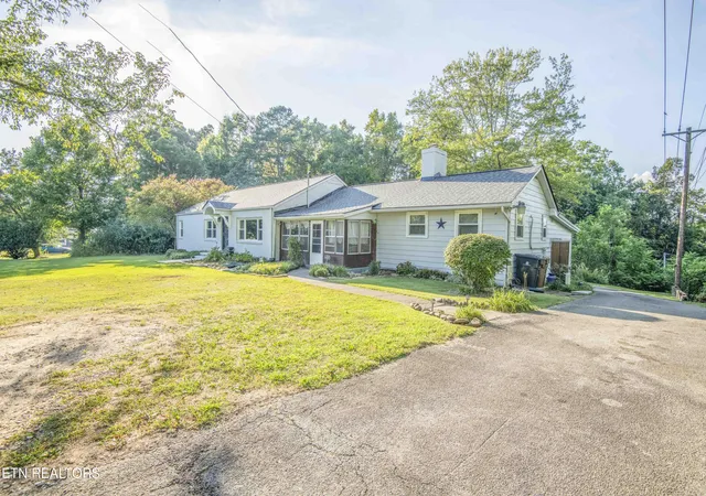 Photo 3 of Single family home for sale at 201 W Frd Valley Rd, Knoxville, TN 37920 | MLS# 1345135 | Listing updated on 2026-09-10