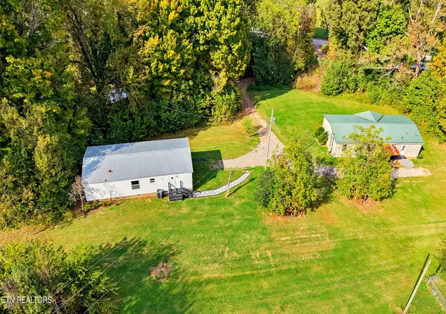 Photo 2 of Single family home for sale at 328 Doc Norton Rd, Walland, TN 37886 | MLS# 1359497 | Listing updated on 2026-10-25
