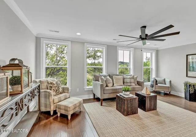 Photo 3 of Sale Pending at 1812 Thunderhead Rd, Knoxville, TN 37922 | MLS# 1345956 | Listing updated on 2026-10-25