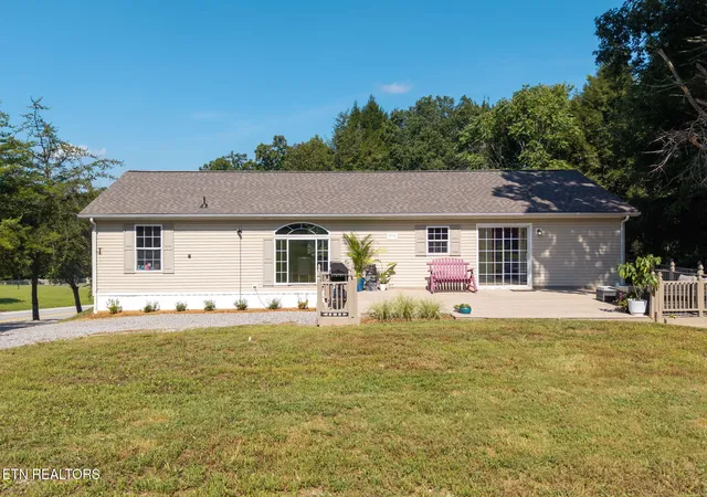 Photo 2 of Single family home for sale at 18726 Clarkrange Hwy, Monterey, TN 38574 | MLS# 1356087 | Listing updated on 2026-09-19