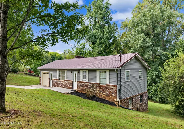 Photo 2 of Single family home for sale at 3272 High View Dr, Louisville, TN 37777 | MLS# 1355499 | Listing updated on 2026-09-18