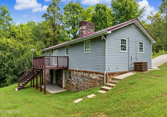 Photo 3 of Single family home for sale at 3272 High View Dr, Louisville, TN 37777 | MLS# 1355499 | Listing updated on 2026-09-18