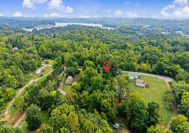 Photo 4 of Single family home for sale at 3272 High View Dr, Louisville, TN 37777 | MLS# 1355499 | Listing updated on 2026-09-18