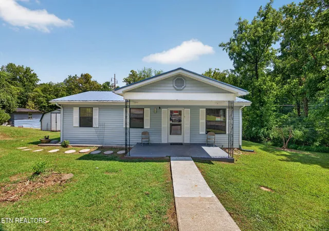 Photo 1 of Sale Pending at 100 Hunter Ave, Cookeville, TN 38501 | MLS# 1353945 | Listing updated on 2026-09-09
