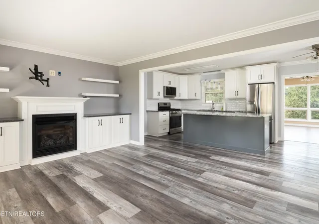 Photo 3 of Single family home for sale at 101 Westwood Dr, Clinton, TN 37716 | MLS# 1348309 | Listing updated on 2026-10-07