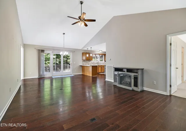 Photo 2 of Single family home for sale at 151 Northridge Dr, Crossville, TN 38558 | MLS# 1346749 | Listing updated on 2026-09-22