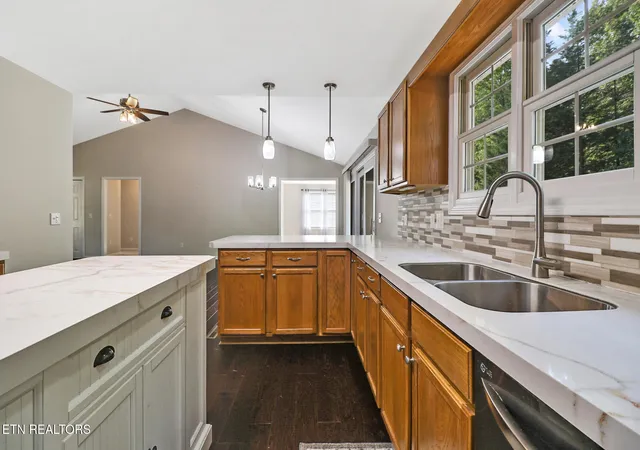 Photo 3 of Single family home for sale at 151 Northridge Dr, Crossville, TN 38558 | MLS# 1346749 | Listing updated on 2026-09-22
