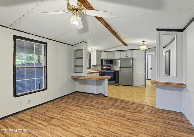 Photo 4 of Single family home for sale at 824 Edna Garland Rd, Maryville, TN 37801 | MLS# 1348716 | Listing updated on 2026-09-26