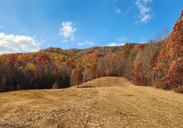 Photo 1 of Sale Pending at 10414 Petros Hwy, Oliver Springs, TN 37840 | MLS# 1354524 | Listing updated on 2026-09-19