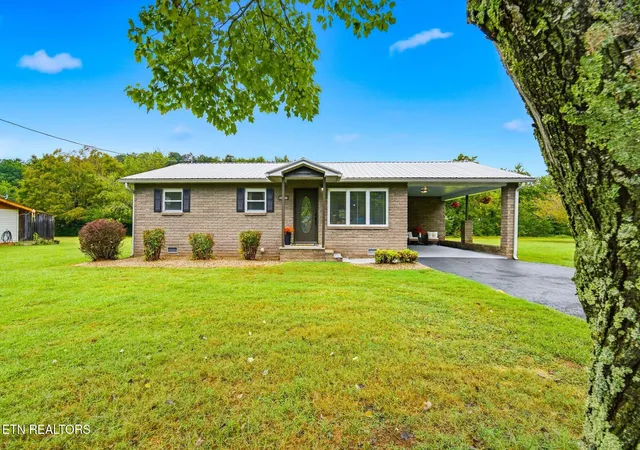 Photo 1 of Single family home for sale at 912 Bud Ln, Pigeon Forge, TN 37863 | MLS# 1347806 | Listing updated on 2026-09-23