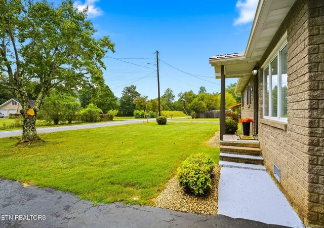 Photo 4 of Single family home for sale at 912 Bud Ln, Pigeon Forge, TN 37863 | MLS# 1347806 | Listing updated on 2026-09-23
