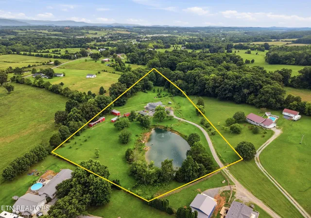 Photo 1 of Single family home for sale at 767 Farmington Way, Maryville, TN 37801 | MLS# 1351252 | Listing updated on 2026-09-21