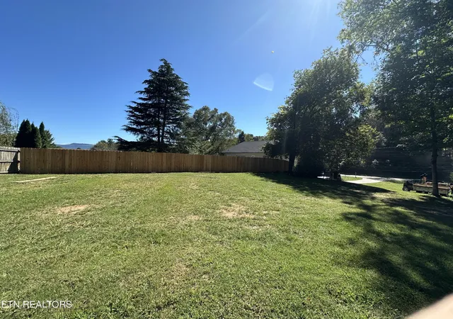 Photo 52 of Single family home for sale at 622 S Old Sevierville Pike, Seymour, TN 37865 | MLS# 1348377 | Listing updated on 2026-10-05