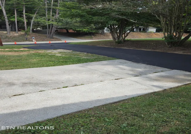 Photo 2 of Single family home for sale at 1659 Middlesettlements Rd, Maryville, TN 37801 | MLS# 1348501 | Listing updated on 2026-09-17