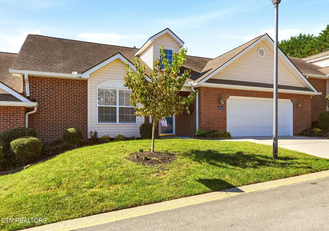 Listing Photo 3 - Condo for sale in building located at 1127 Gazebo Wy, Powell, TN 37849