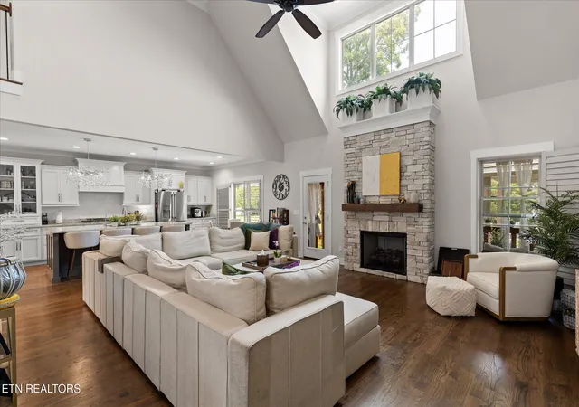 Photo 2 of Single family home for sale at 8929 Grey Reed Dr, Ooltewah, TN 37363 | MLS# 1350101 | Listing updated on 2026-10-07