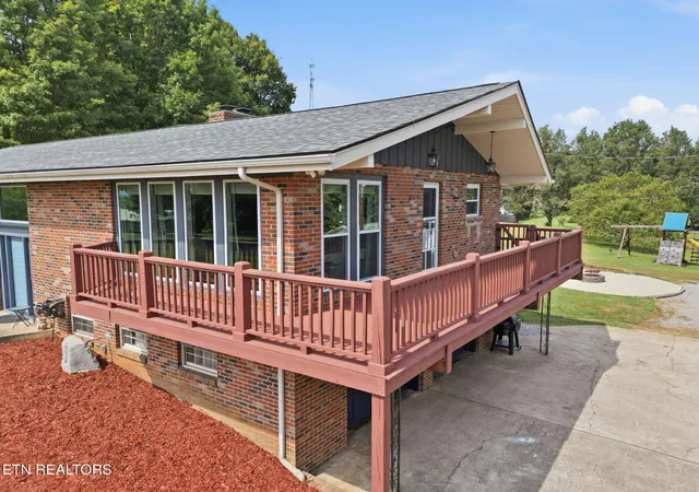 Photo 3 of Sale Pending at 229 Seymour Hts Dr, Seymour, TN 37865 | MLS# 1354838 | Listing updated on 2026-09-10