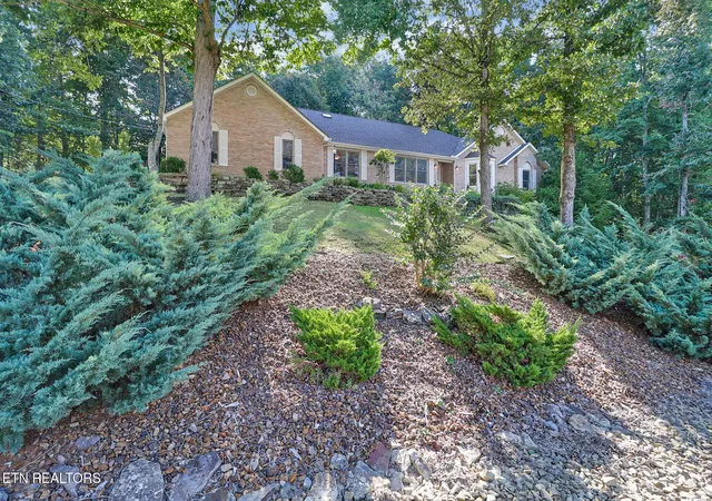 Photo 2 of Single family home for sale at 17 Milnor Ter, Crossville, TN 38558 | MLS# 1349172 | Listing updated on 2026-09-18