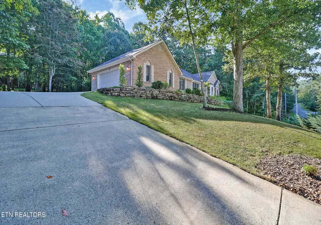 Photo 3 of Single family home for sale at 17 Milnor Ter, Crossville, TN 38558 | MLS# 1349172 | Listing updated on 2026-09-18