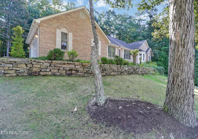Photo 4 of Single family home for sale at 17 Milnor Ter, Crossville, TN 38558 | MLS# 1349172 | Listing updated on 2026-09-18