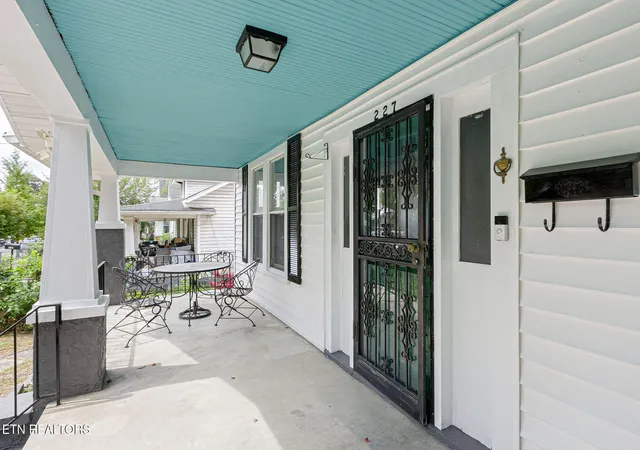 Photo 4 of Single family home for sale at 227 E Burwell Ave, Knoxville, TN 37917 | MLS# 1349511 | Listing updated on 2026-09-17