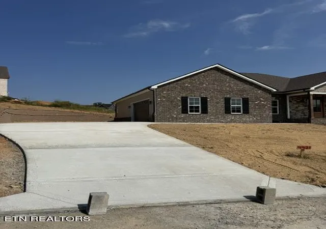 Photo 2 of Sale Pending at 4421 Christine Lynnae St, Knoxville, TN 37938 | MLS# 1349452 | Listing updated on 2026-10-09