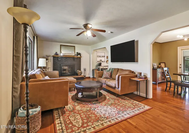 Photo 4 of Single family home for sale at 681 Highland Dr, Crossville, TN 38572 | MLS# 1356128 | Listing updated on 2026-09-21