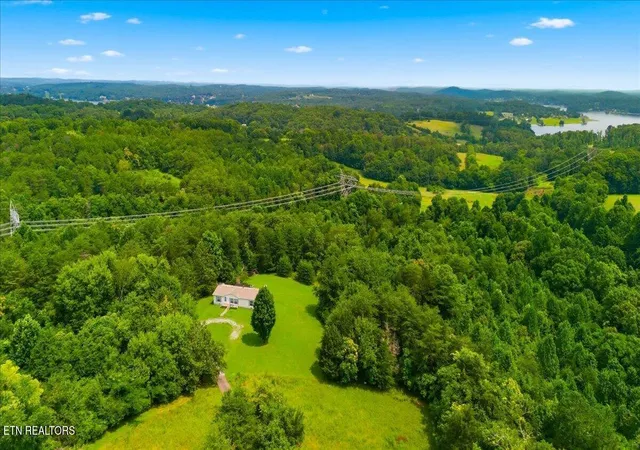 Photo 3 of Single family home for sale at 1524 Long Rd, Lenoir City, TN 37772 | MLS# 1356317 | Listing updated on 2026-10-05