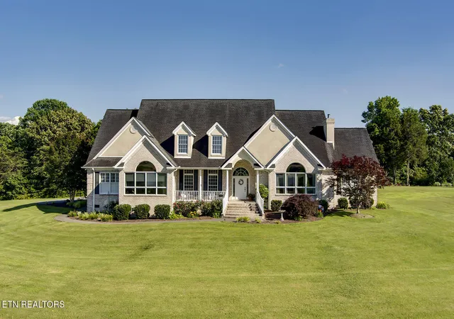 Photo 1 of Single family home for sale at 1044 Smith Valley Rd, Lenoir City, TN 37772 | MLS# 1356229 | Listing updated on 2026-09-25